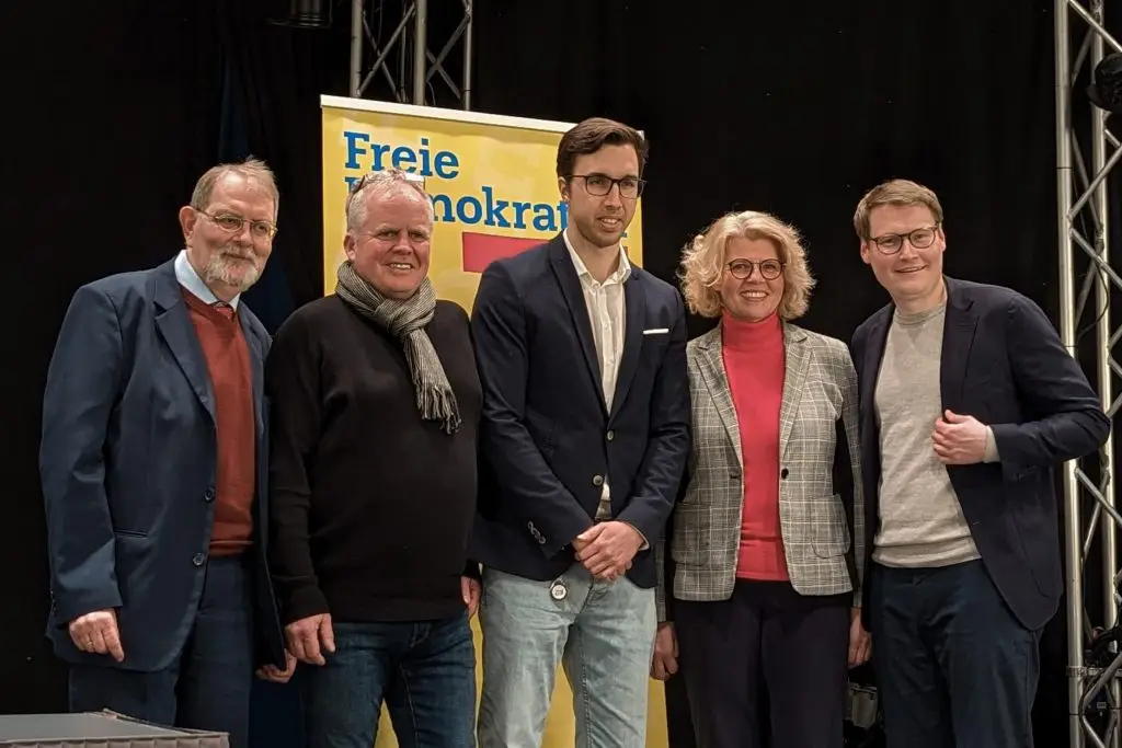 Der neu gewählte Kreisvorstand der FDP Kreis Mettmann bei der Wahl in Ratingen